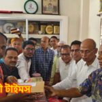 কলাপাড়ায় দুর্গাপূজায় ৩০০ শাড়ি ও ১৭ পূজামণ্ডপে নগদ অর্থ দিলেন এমপি মোশাররফ